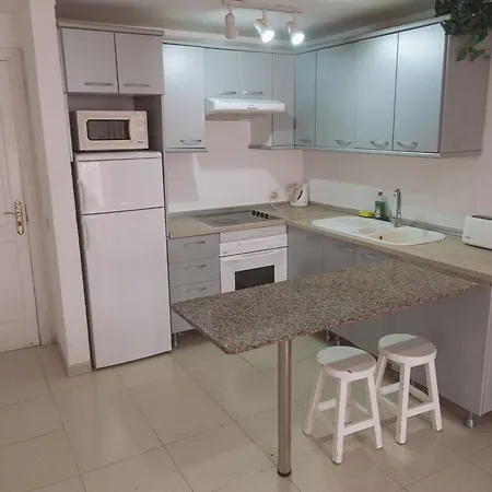 Royal Gardens Apartment *